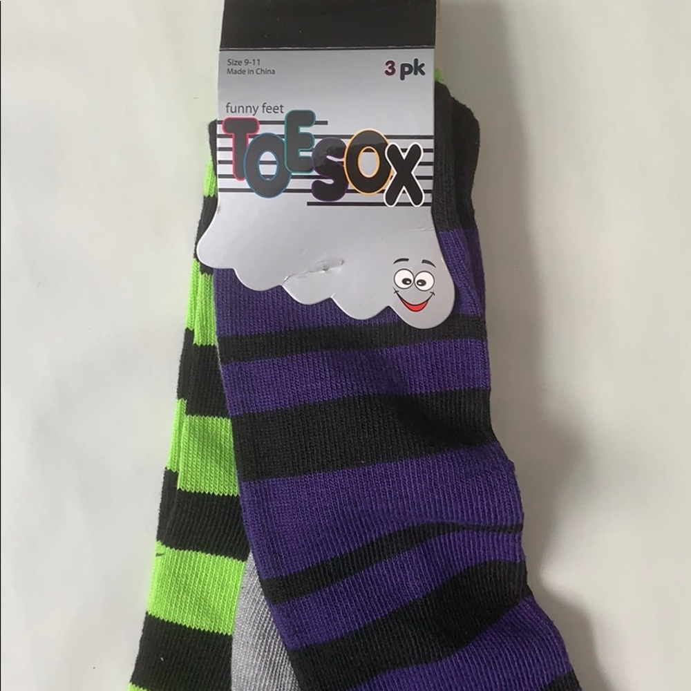 8 Pair of New Socks - Picture 4 of 4
